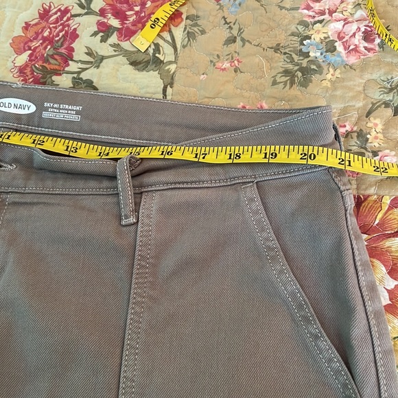 Old navy pants Sz 18 - Picture 4 of 9